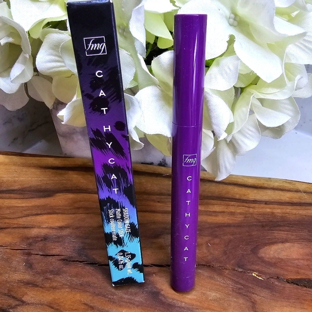 *4 for $25* fmg CathyCat Shadow Gaze Matte Color Stick By Avon - Taupe
